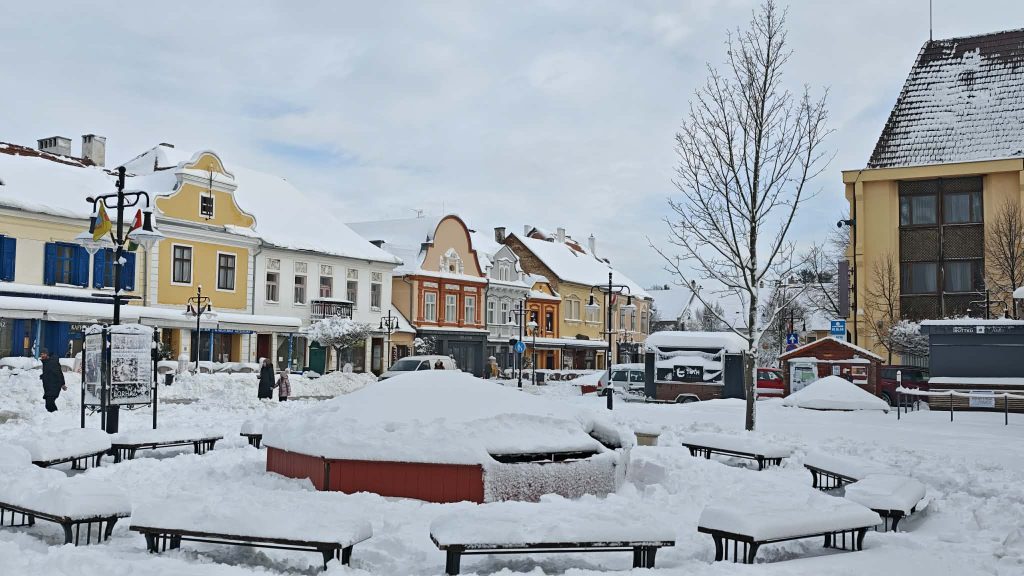 Havas kőszegi főtér az aláírásgyűjtés napján,